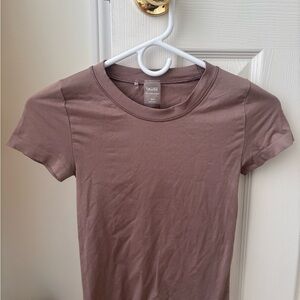 Aritzia SinchSeamless T-Shirt